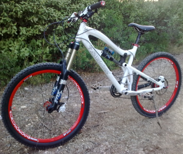 santa-cruz-nomad-2007-x1-racing